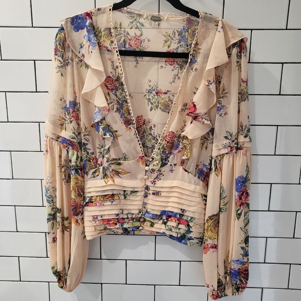 Buckle Gimmick Floral Pink V Neck Blouse Sz medium